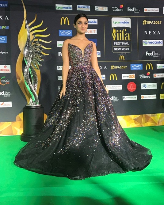 Alia Bhatt in Zuhair Murad, IIFA 2017