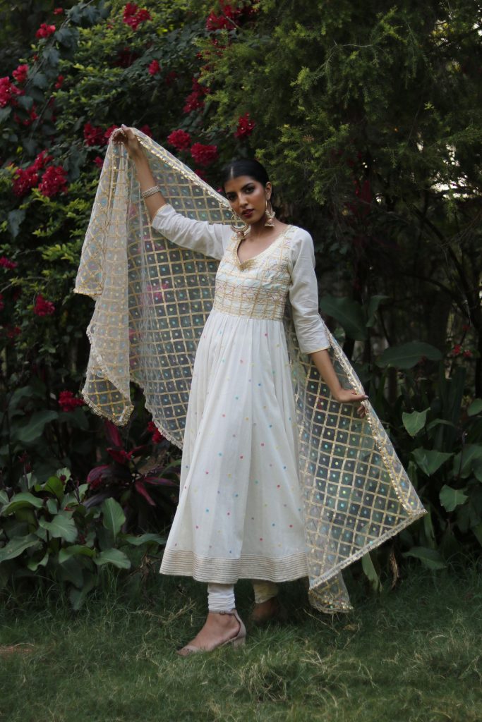 WHITE AARI AND GOTA ANARKALI