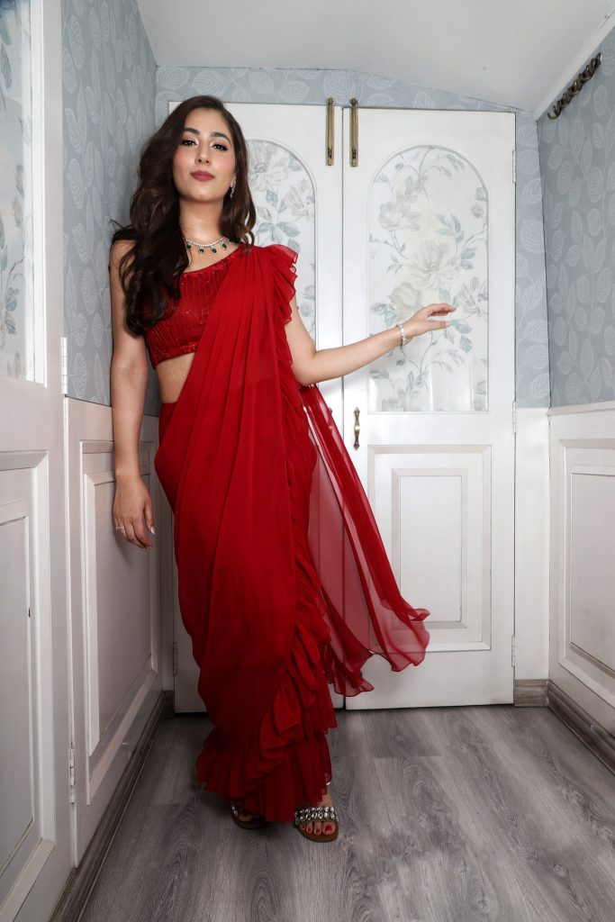 ONE-SHOULDER RUFFLED SAREE