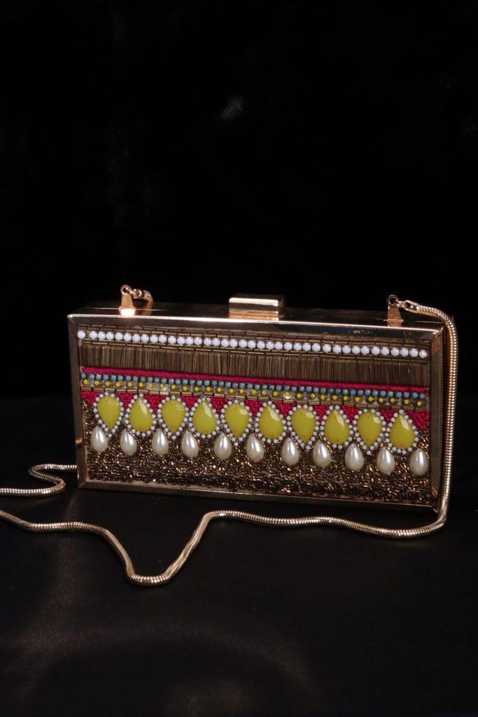 6. MULTICOLOR BOX CLUTCH